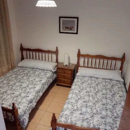 Casa Rural Valdecumbres Country house *